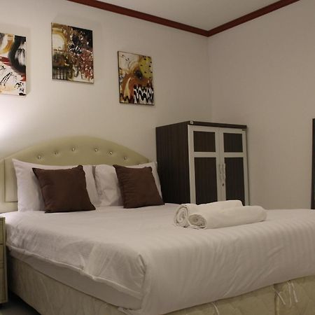 Omaya Guesthouse Patong Ngoại thất bức ảnh