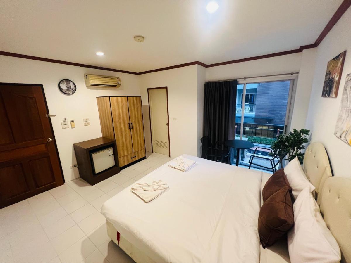 Omaya Guesthouse Patong Ngoại thất bức ảnh