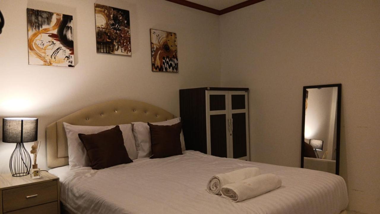 Omaya Guesthouse Patong Ngoại thất bức ảnh