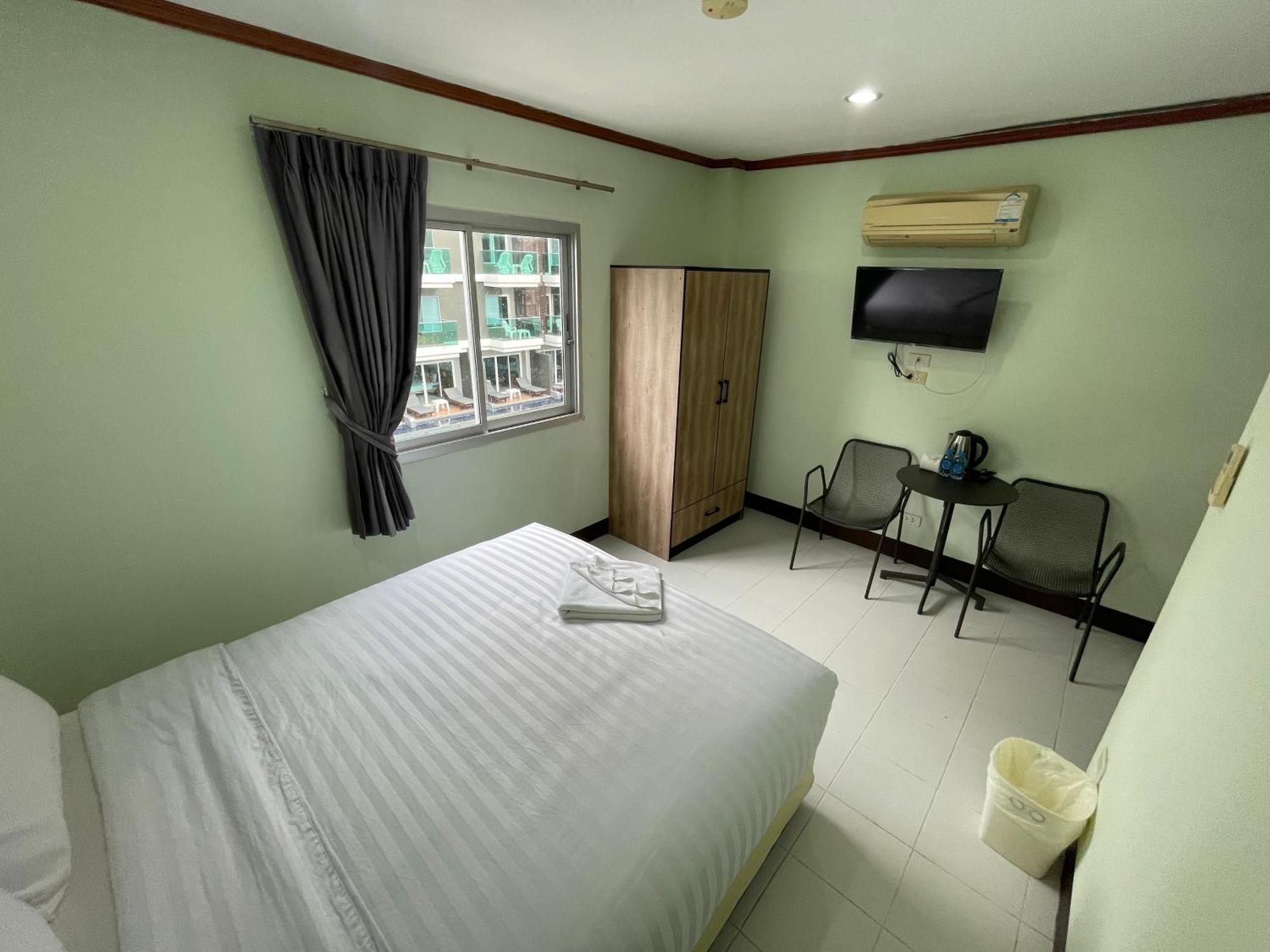 Omaya Guesthouse Patong Ngoại thất bức ảnh