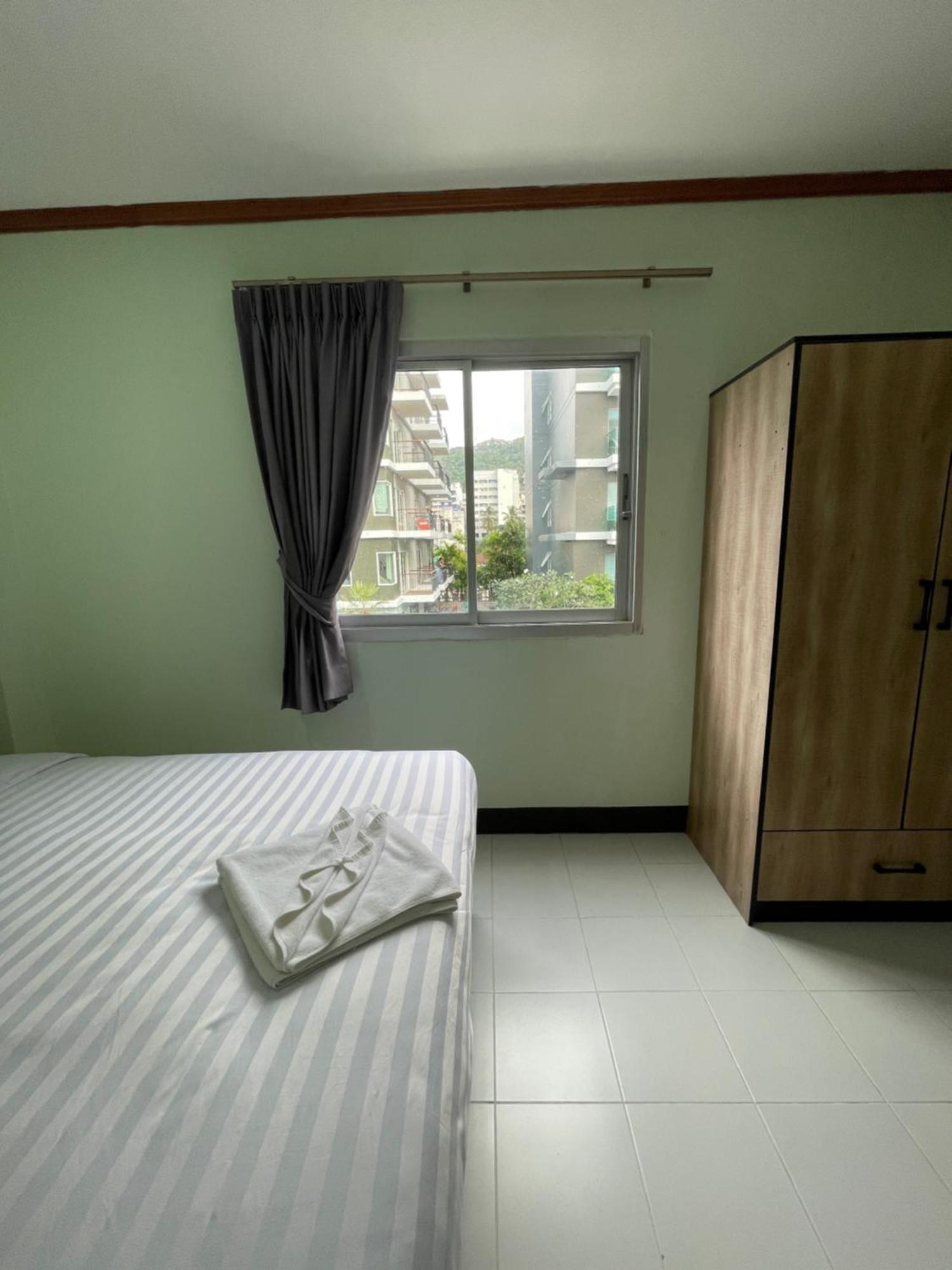 Omaya Guesthouse Patong Ngoại thất bức ảnh