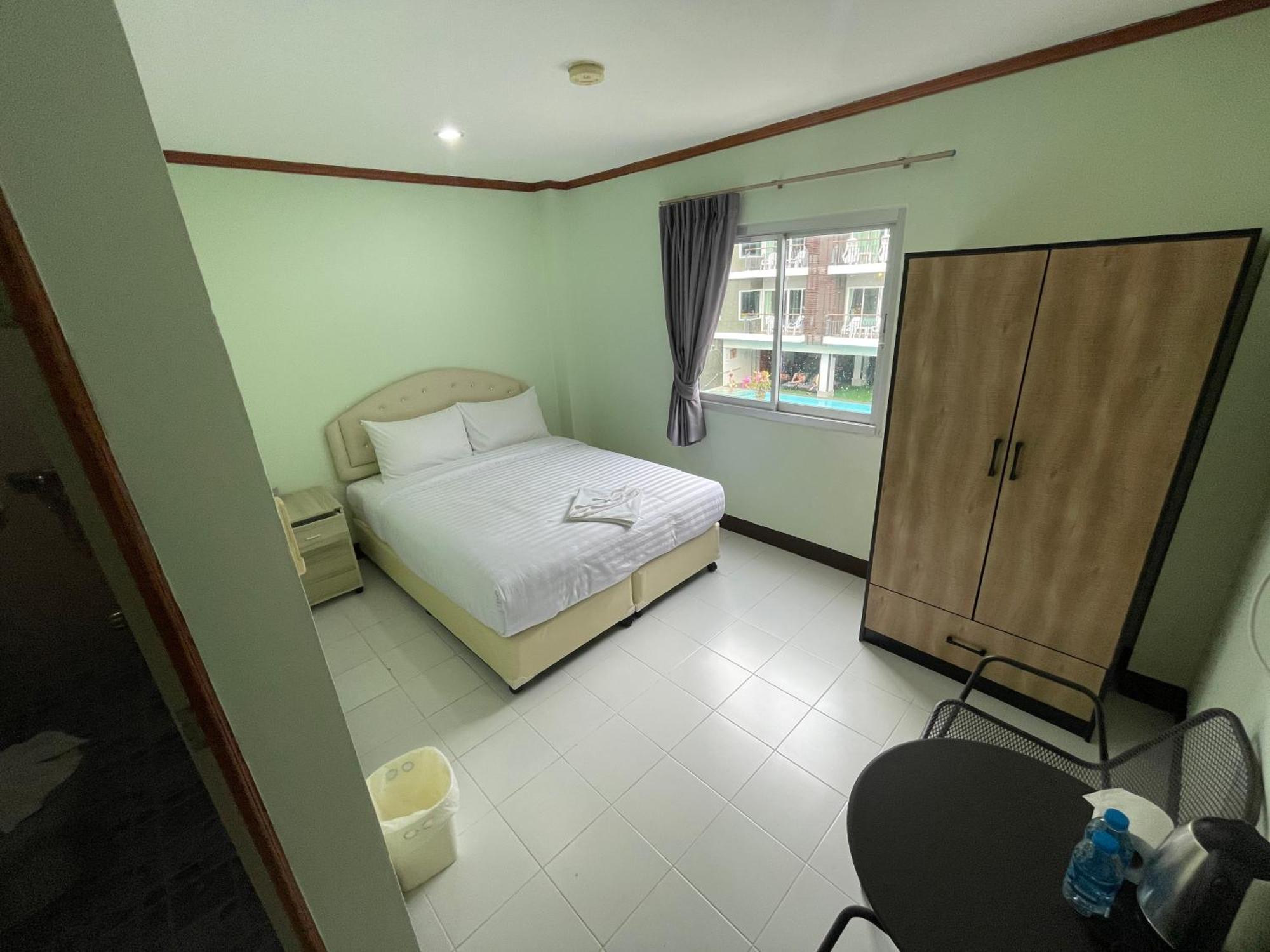 Omaya Guesthouse Patong Ngoại thất bức ảnh