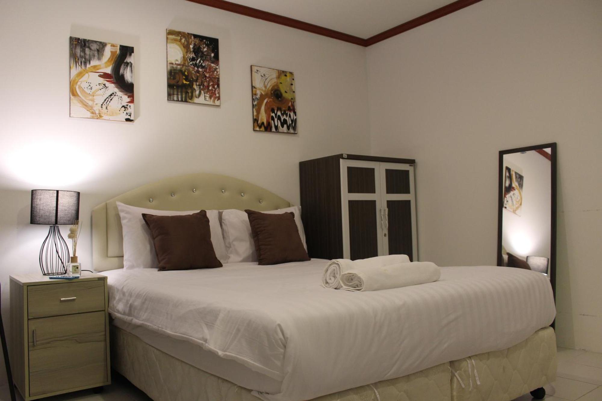 Omaya Guesthouse Patong Ngoại thất bức ảnh